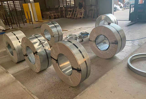 Oriented silicon steel coil