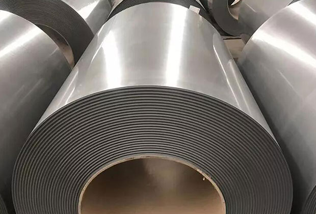 Oriented silicon steel coil