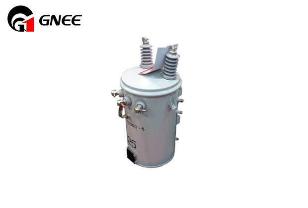 pole mounted distribution transformer